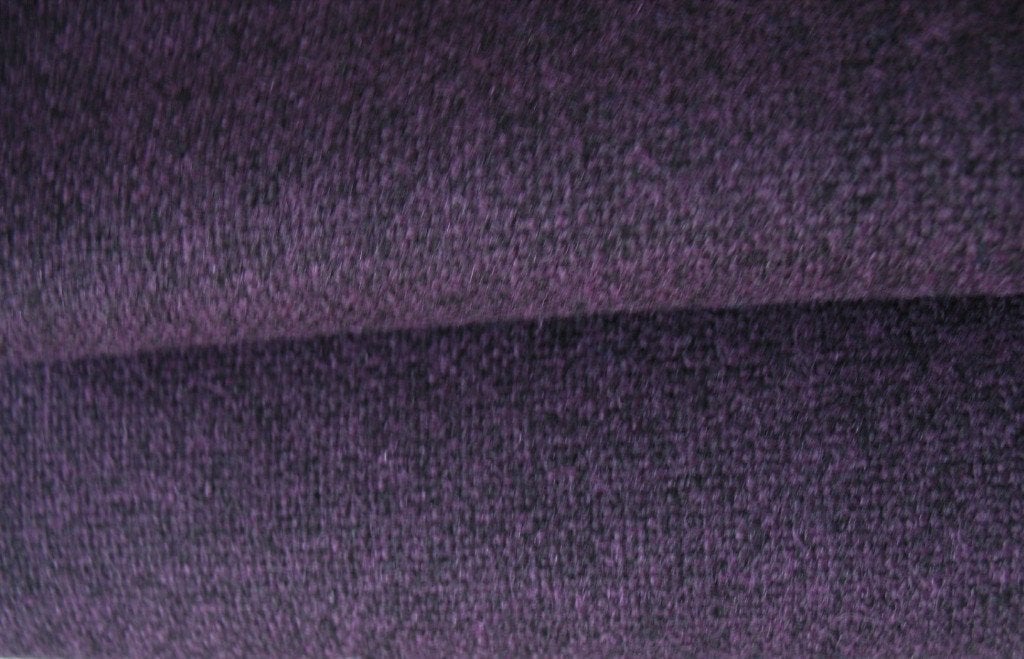 Kvadrat Tonica 2 672; donker paars; restant meubelstof, Wol, 120 cm of meer, Paars, Nieuw