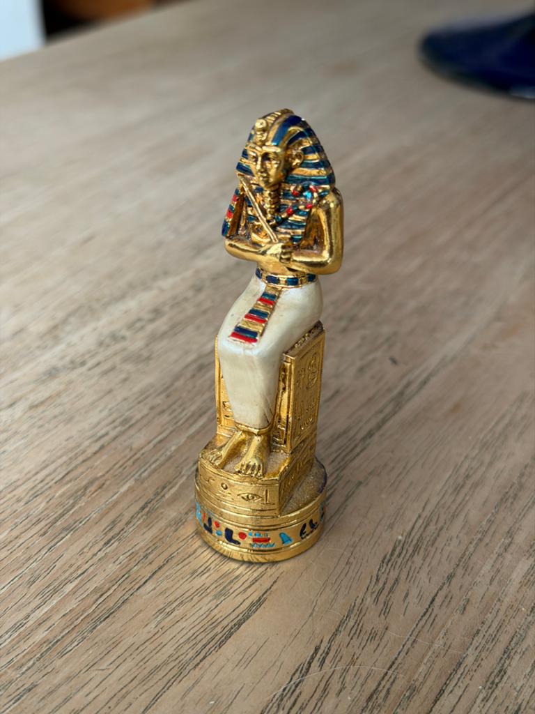 Egyptische Farao beeldje - Toetanchamon stijl, Verzamelen, Beelden en Beeldjes, Ophalen of Verzenden, Gebruikt, Overige typen