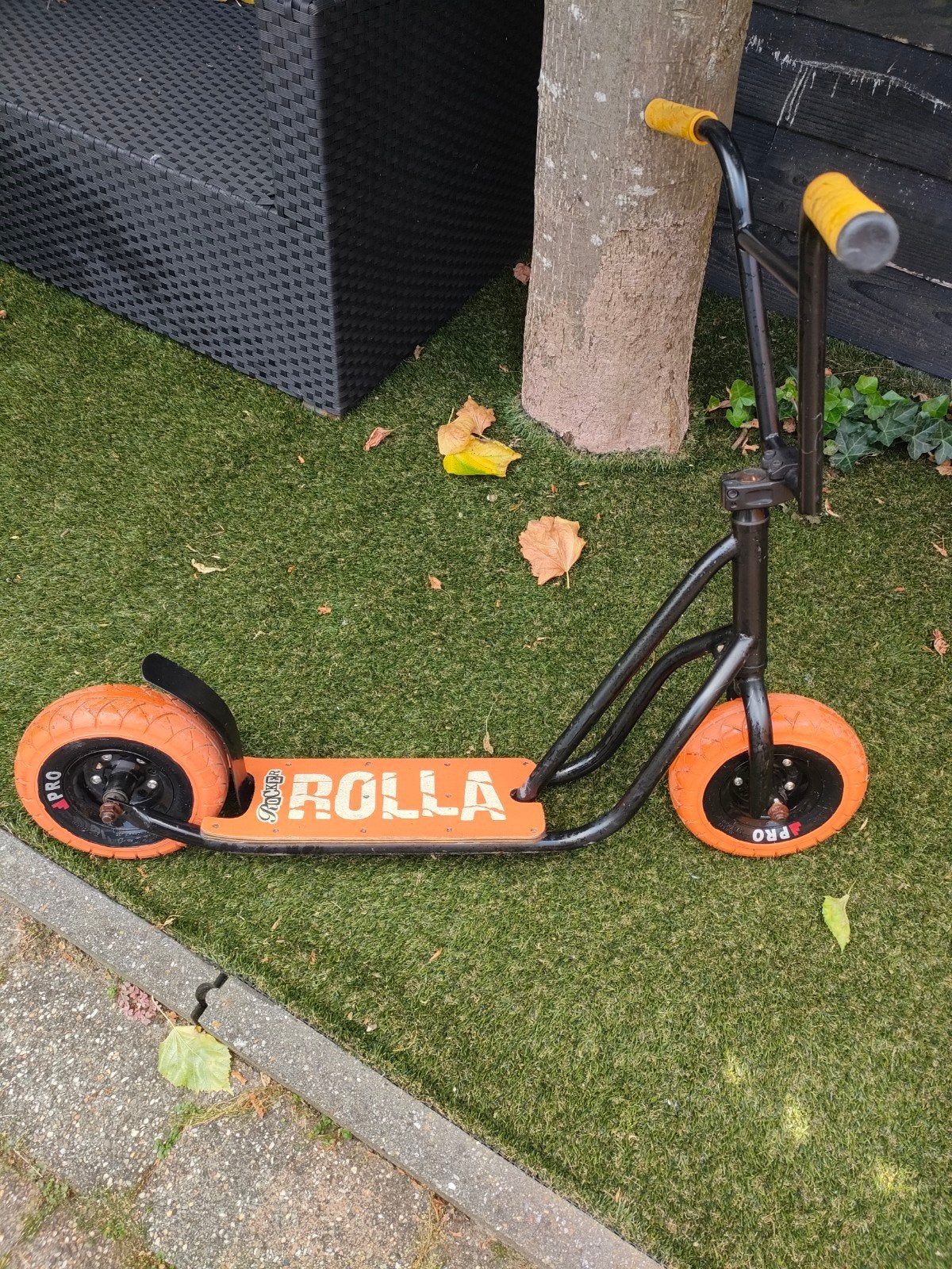 Rocker Rolla step met oranje wielen, Ophalen, Gebruikt, Gewone step, Rolla