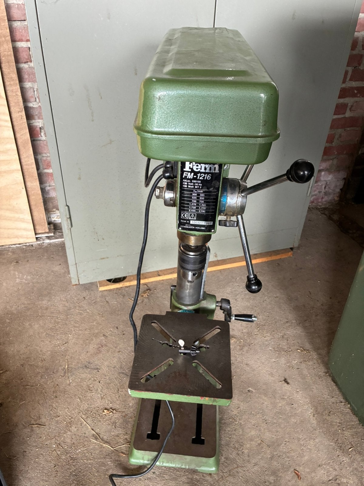 Kolomboormachine. Kolomboor ferm 16 mm Nieuwe V snaren, Ophalen, Gebruikt, Variabele snelheid, Kolomboormachine
