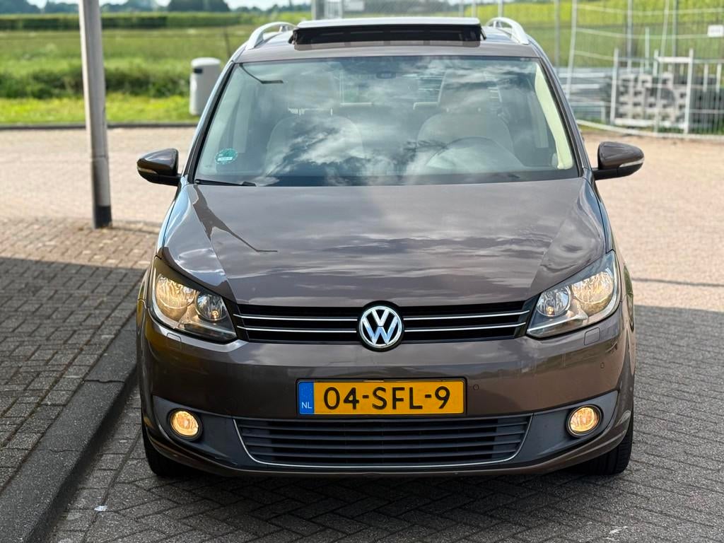 Volkswagen Touran 1.2 TSI Highline BlueMotion 7persoons Pano, Voorwielaandrijving, Euro 5, Gebruikt, Beige