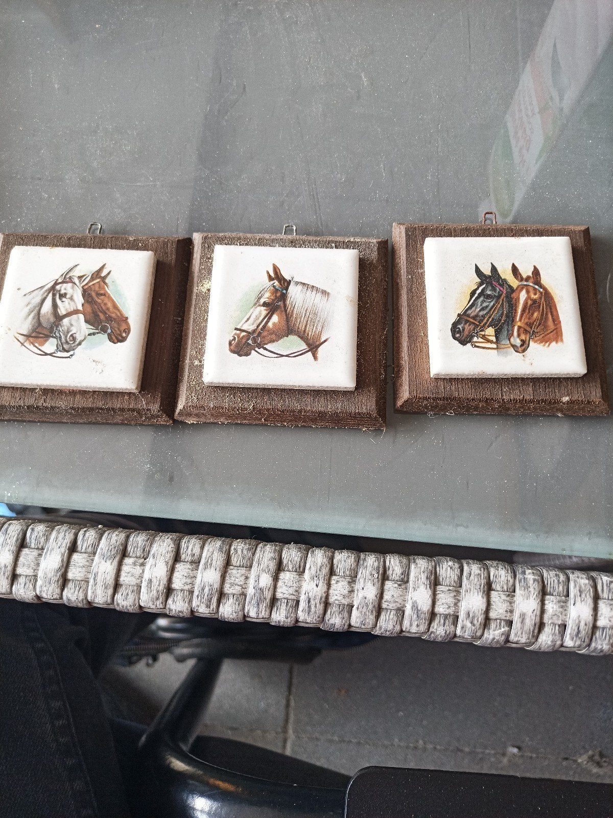 Set van 3 Vintage Paarden Tegeltjes aan Houten Plankje, Ophalen of Verzenden