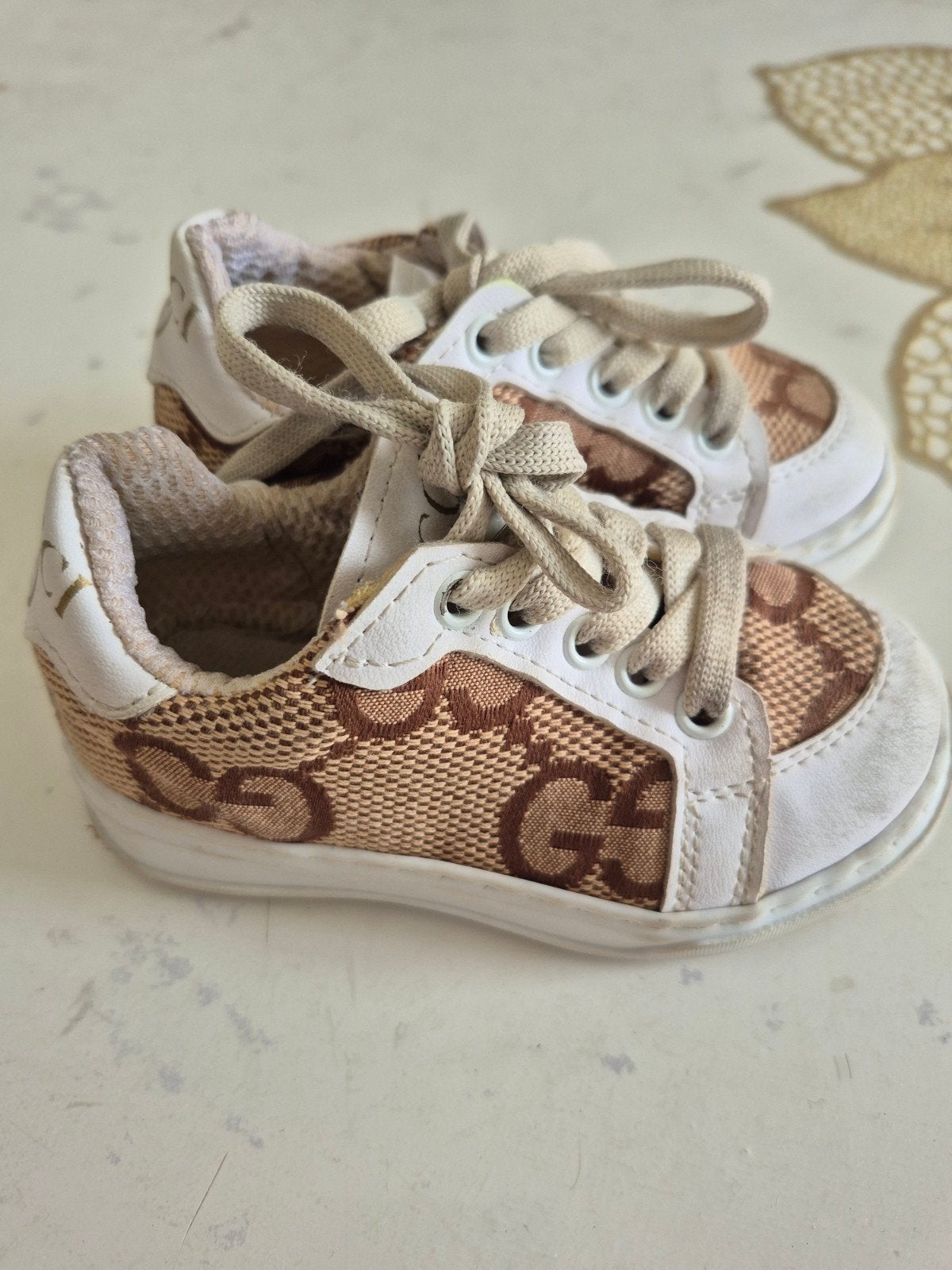 Gucci-stijl sneakers voor kinderen - Maat 23, Gebruikt, Jongen of Meisje, Schoenen, Ophalen of Verzenden