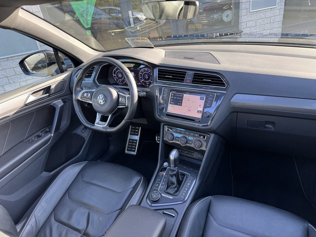 Volkswagen Tiguan 2.0 TDI 4M 3x R-Line | Panoramadak HUD DSG, Auto's, Automaat, Gebruikt, Euro 6, 4 cilinders