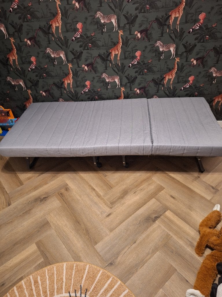 Logeerbed inklapbaar, Ophalen, Eenpersoons, 190 cm of minder, Zo goed als nieuw