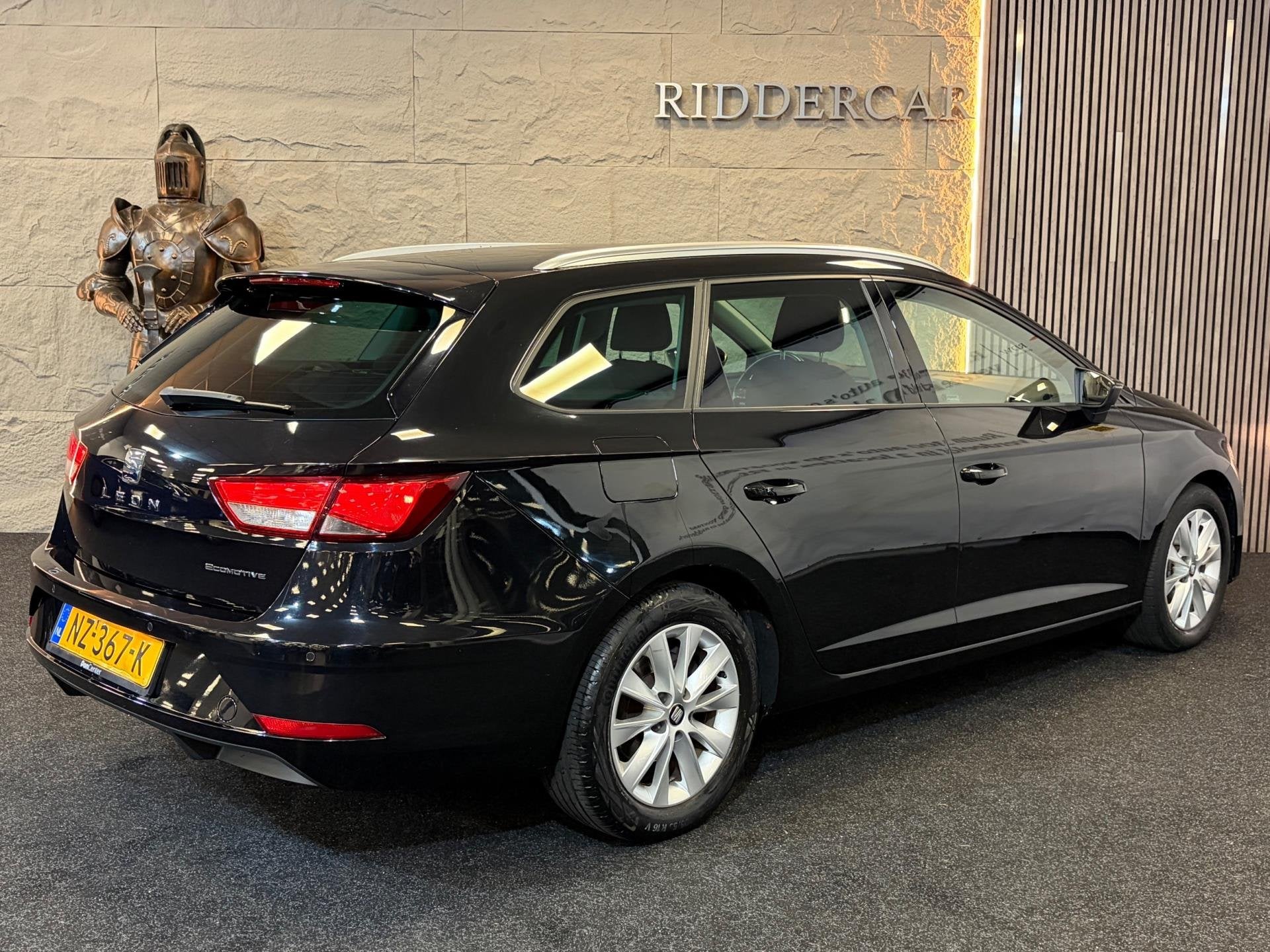 Seat Leon ST 1.0 EcoTSI Style Business Intense|GARANTIE|AUTO, Dealer onderhouden, Gebruikt, Euro 6, Leon