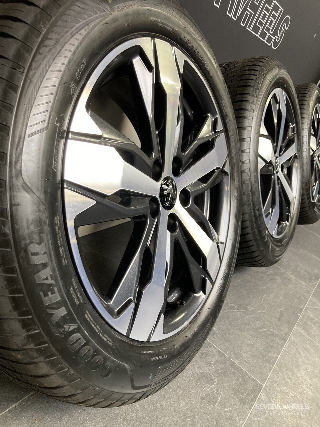 18” originele Peugeot 3008 / 5008 velgen + allseason banden, 18 inch, Gebruikt, -, -