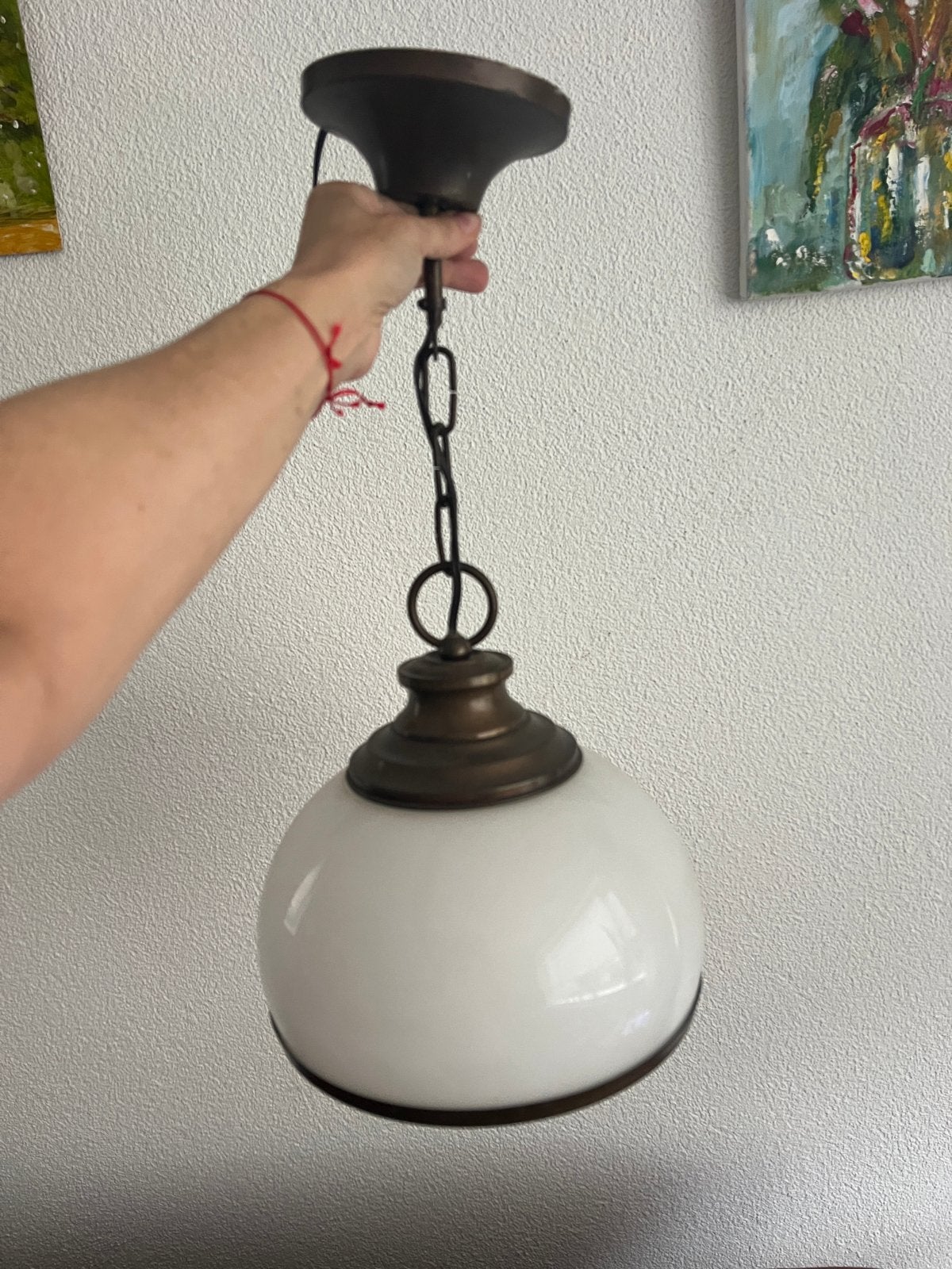 Vintage hanglamp met opaline glazen kap ca 27cm doorsnede, Ophalen of Verzenden, Gebruikt, Glas, E27 (groot)