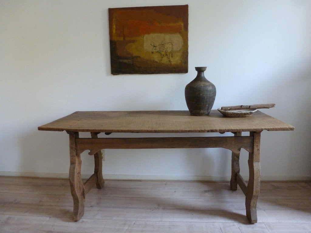 Antieke Spaanse  Tafel   18e  eeuw, Ophalen