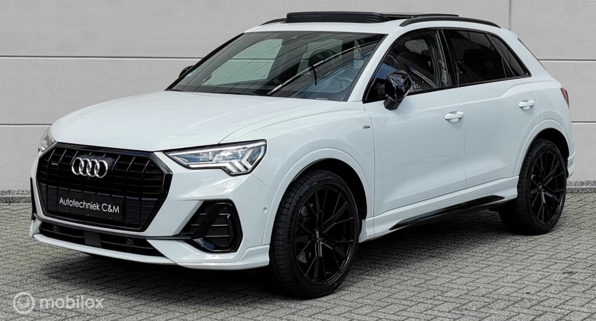 AUDI Q3 40TFSI QUATTRO S-LINE 190PK/S-TRONIC/PANO/360CAMERA/, Auto's, Audi, Automaat, Automatische klimaatregeling, Zwart, 1984 cc