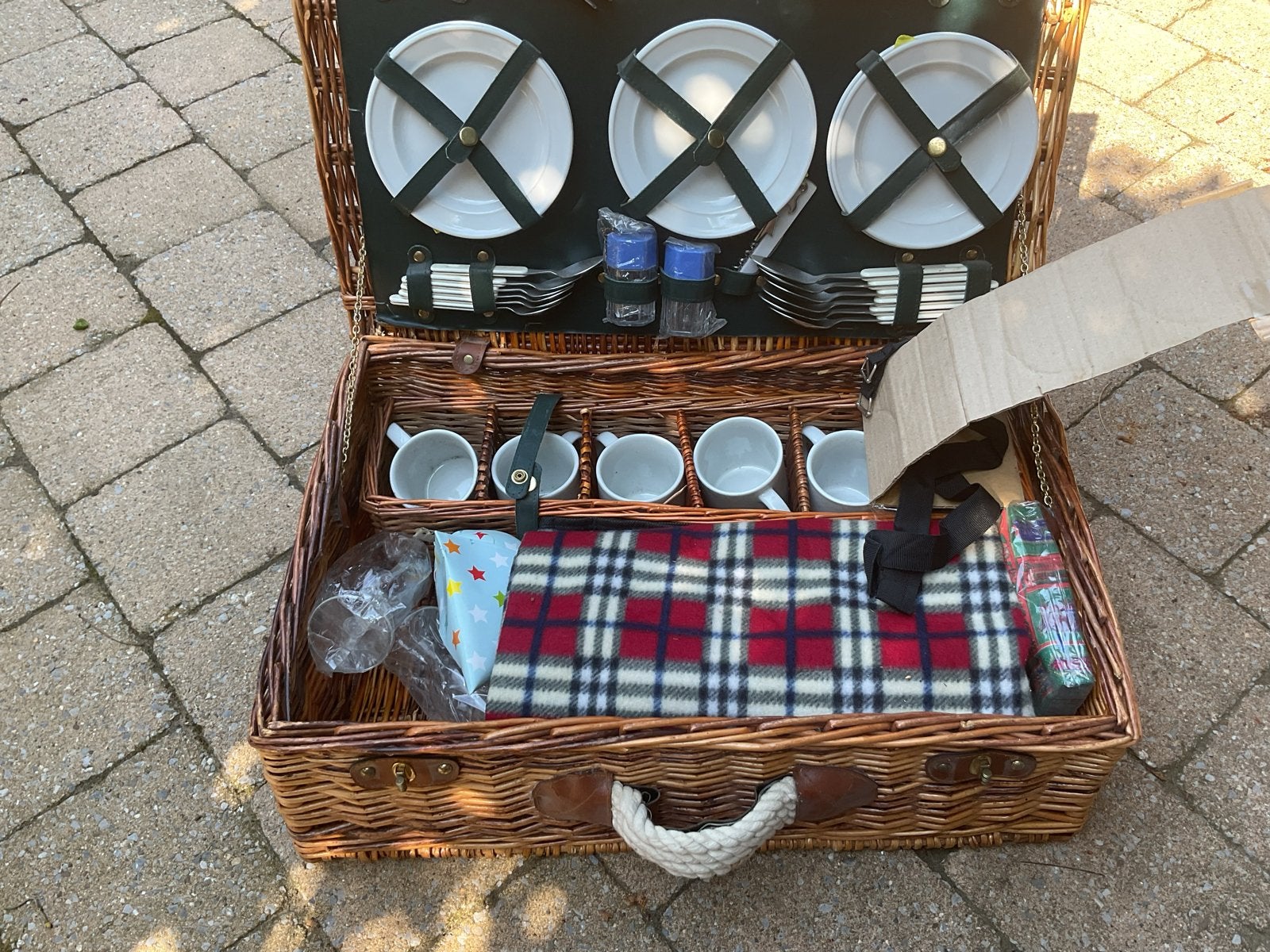 Complete picknickmand met servies en deken, Ophalen of Verzenden, Zo goed als nieuw, Zonder inhoud