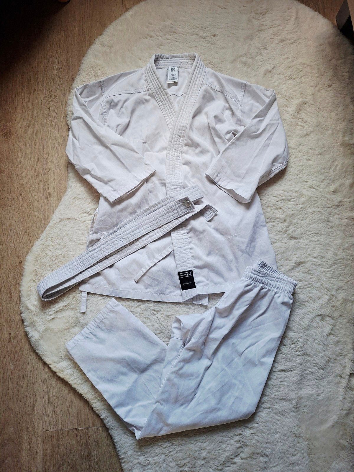 Karate pak 140 cm zgan, Maat XS of kleiner, Ophalen of Verzenden, Zo goed als nieuw