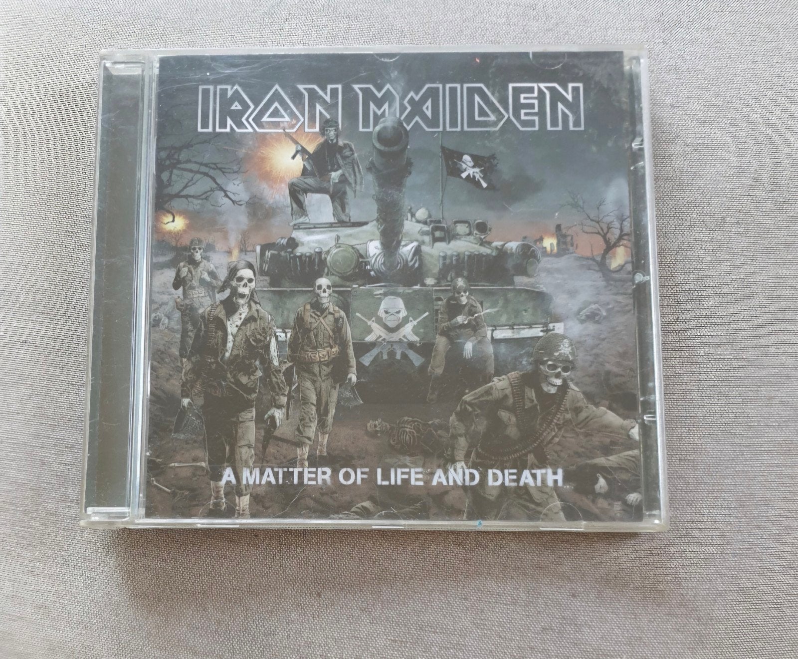 IRON MAIDEN CD, Cd's en Dvd's, Inclusief boekje, Overige genres, Overige typen, Ophalen of Verzenden