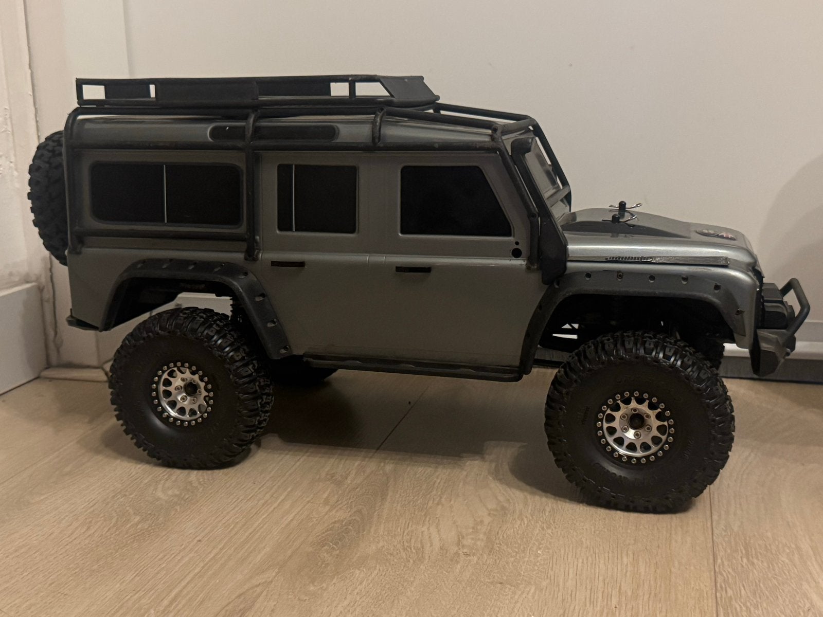 Traxxas TRX-4 Defender - Gebruikt, Goede Staat, Hobby en Vrije tijd, Modelbouw | Radiografisch | Auto's, Elektro, Gebruikt, Auto offroad