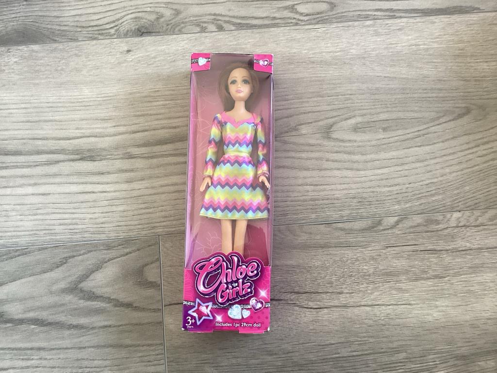 Chloe Girlz pop in doos, Kinderen en Baby's, Speelgoed | Poppen, Ophalen of Verzenden, Nieuw, Overige typen