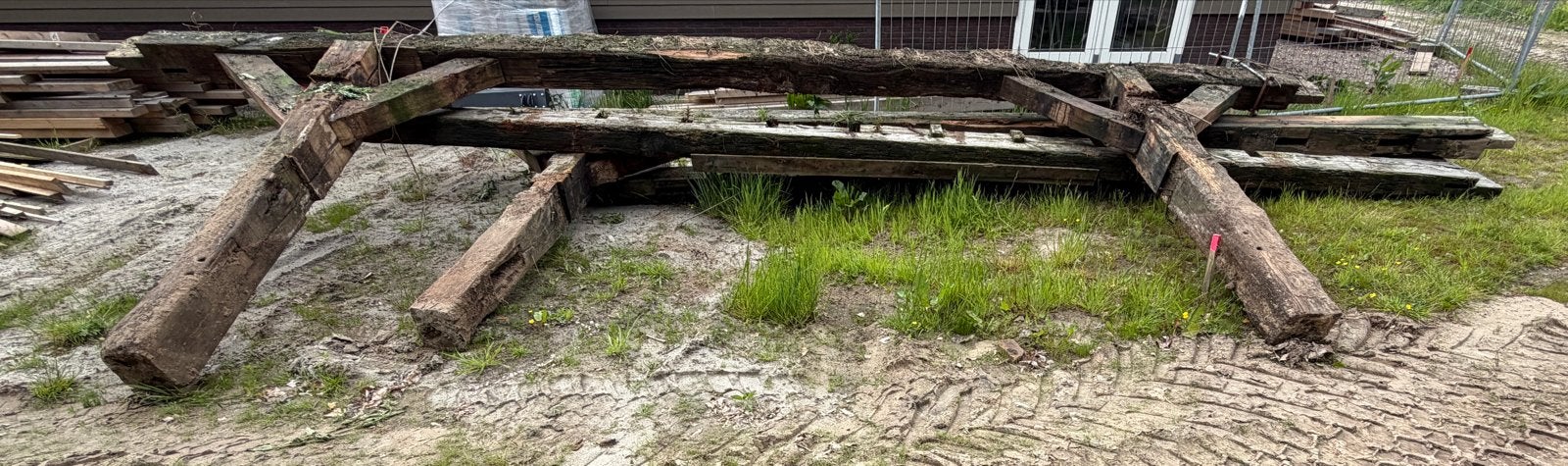 Oude eiken houten balken en planken lengte 8 meter, Doe-het-zelf en Verbouw, Hout en Planken, Ophalen, Gebruikt, Balk, Overige houtsoorten