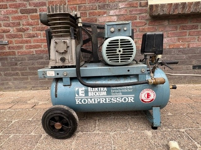 compressor 220 Volt, Doe-het-zelf en Verbouw, Compressors, Ophalen, Gebruikt, 6 tot 10 bar, Minder dan 200 liter/min