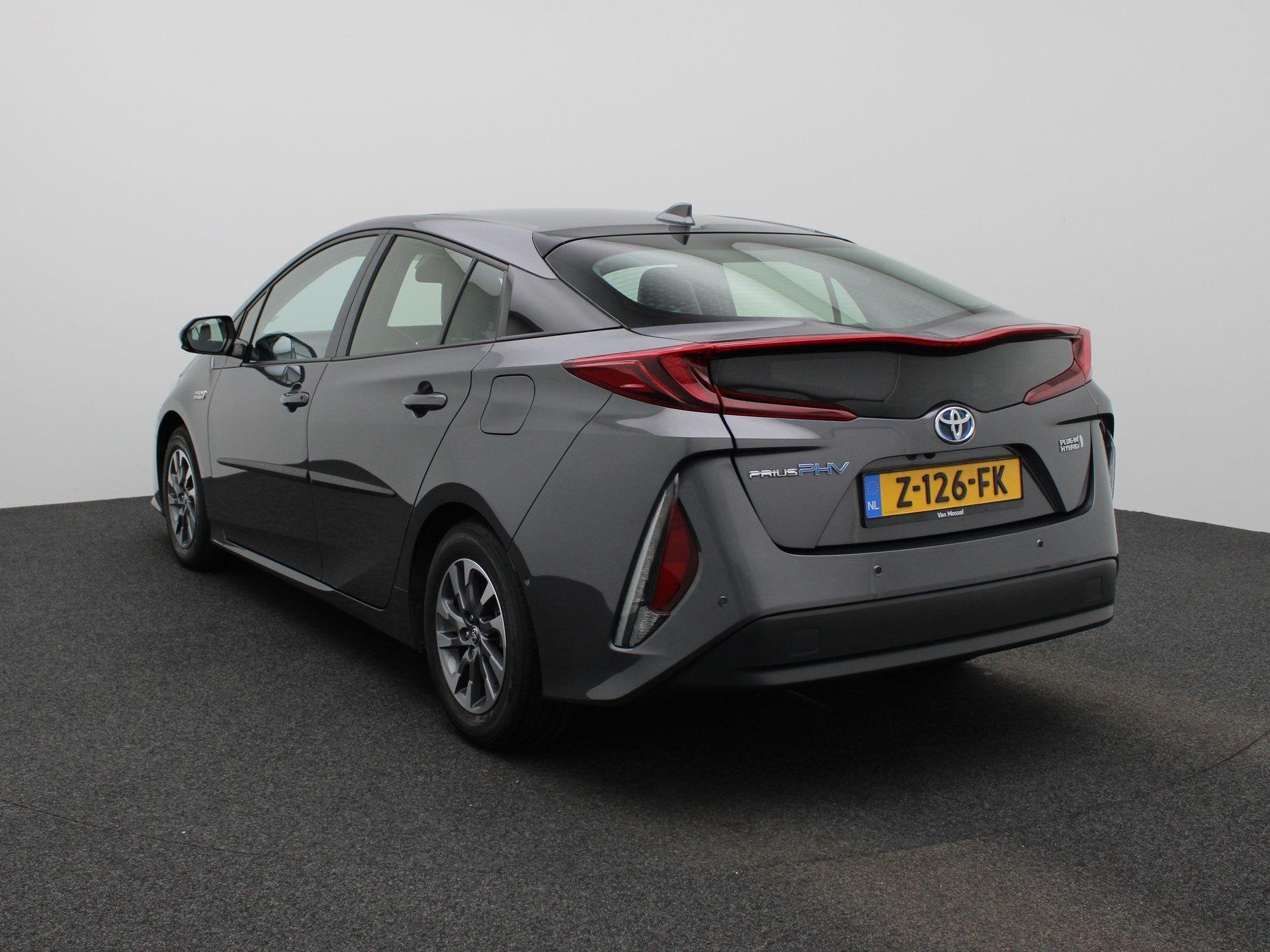 Toyota Prius 1.8 Executive | HEADUP DISPLAY | STOELVERWARMIN, 12 maanden, Automatische klimaatregeling, Gebruikt, Euro 6