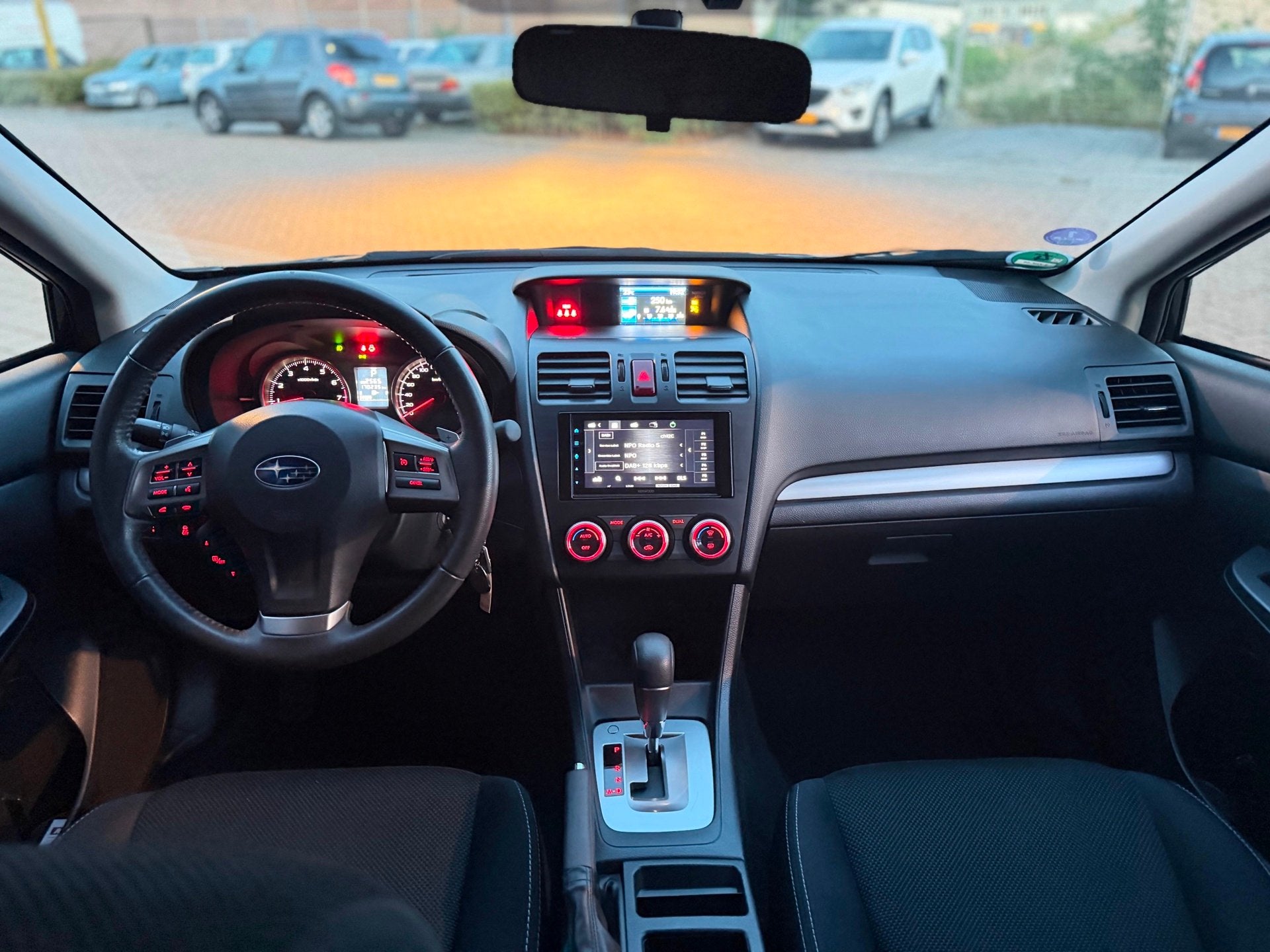 Subaru XV 2.0i Luxury 4AWD 4X4 150PK Automaat Airco Navi Elk, Auto's, Zwart, 4 cilinders, 150 pk, Origineel Nederlands