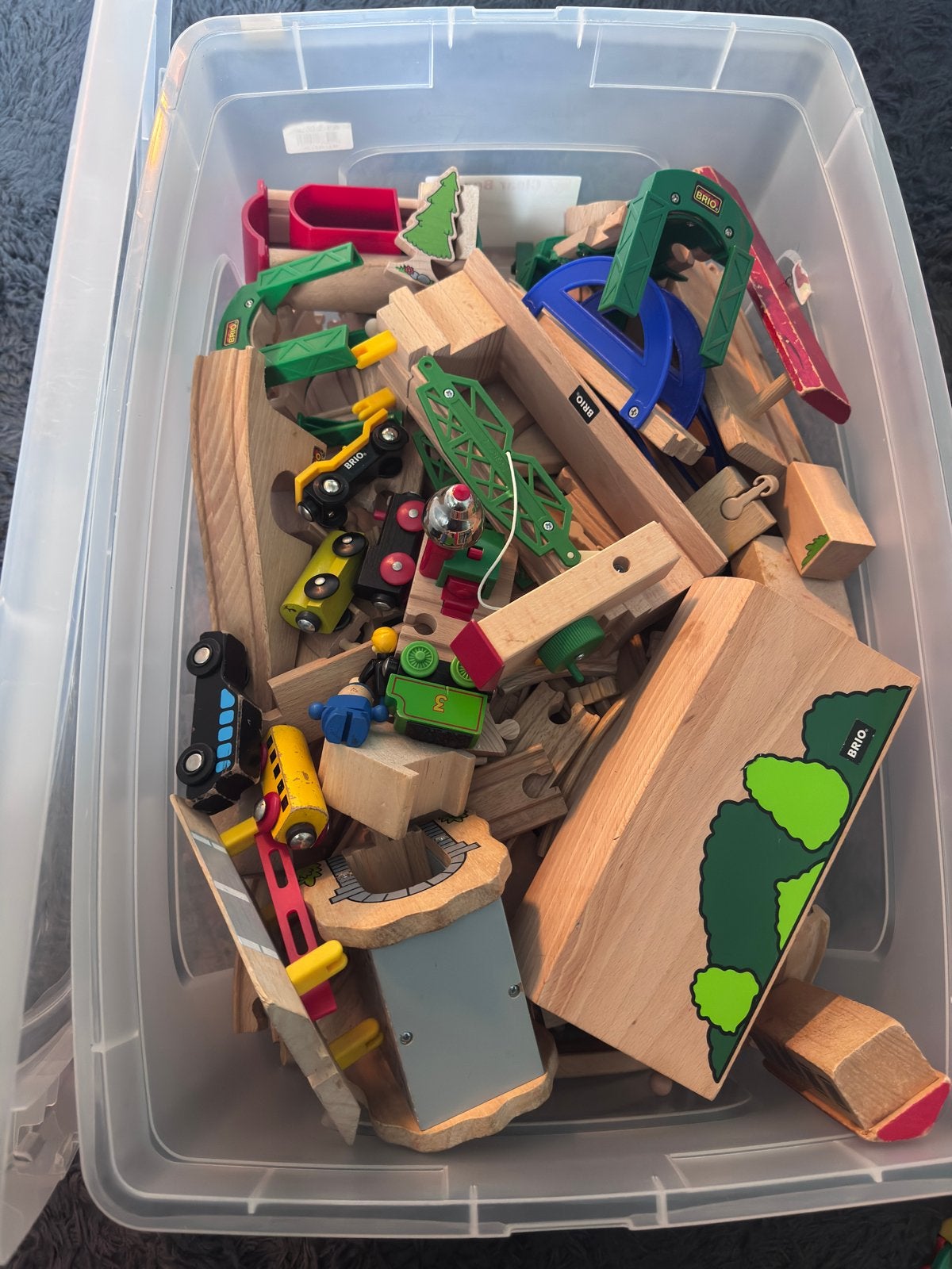 Grote doos met BRIO houten treinbaan en accessoires, Ophalen, Gebruikt