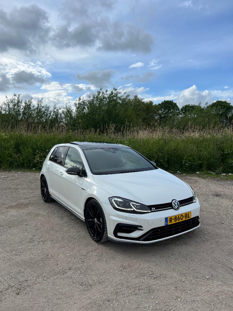 Volkswagen Golf 2.0 TSI 300pk 4Motion 5D 2019 Parelmoer Wit, Automaat, 4 cilinders, 1984 cc, Alcantara