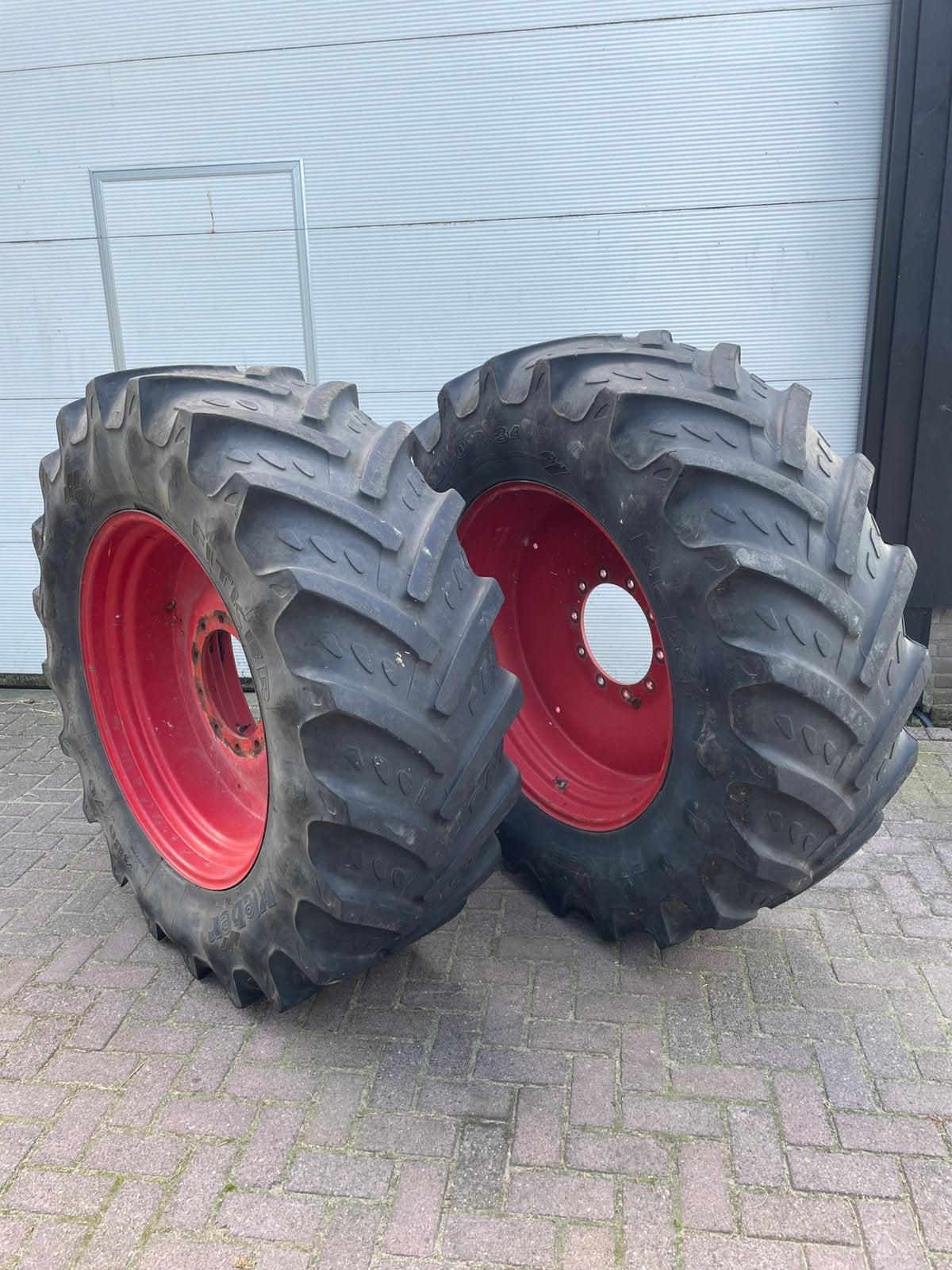Kleber 480/70R34, 7.50 x 18 lemmers velgen/ velgen 15x30, Ophalen
