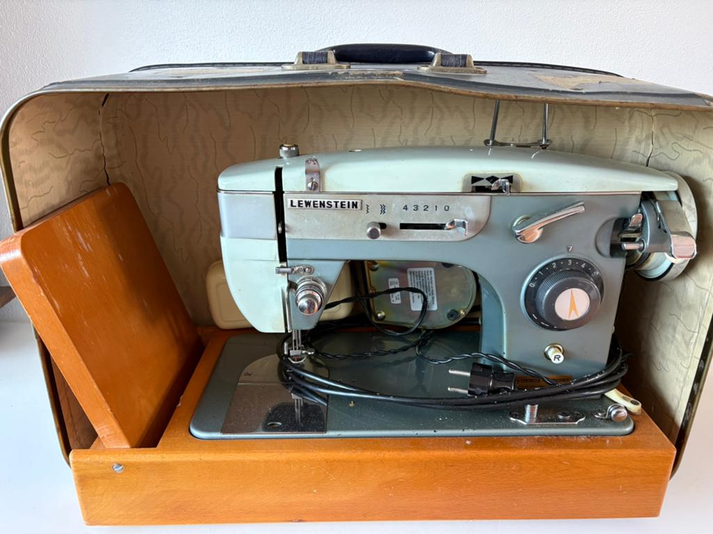 Naaimachine, Ophalen