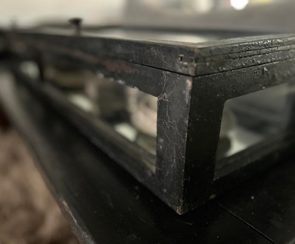 Toonbank vitrine pronkkast display oosters sleets sober, Antiek en Kunst, Curiosa en Brocante, Ophalen