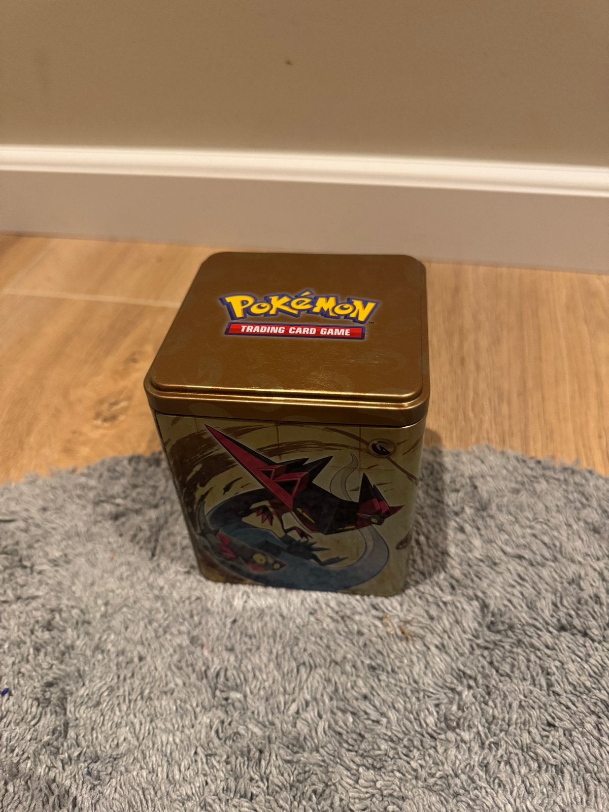 Pokémon TCG Tin Box met 3 Promokaarten, Ophalen of Verzenden, Zo goed als nieuw, Overige typen