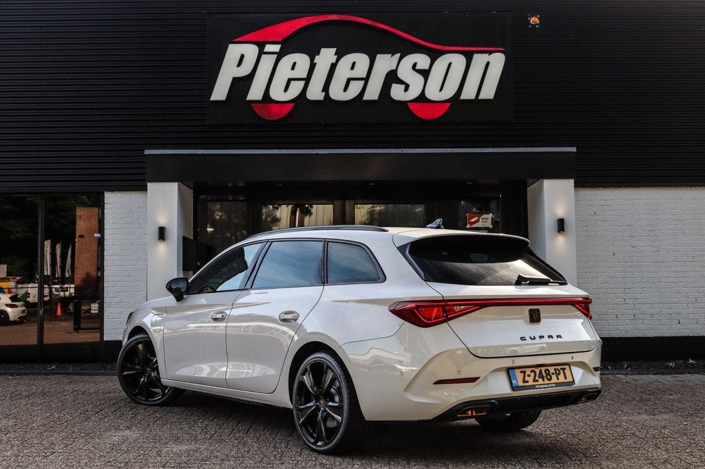 Cupra LEON SPORTSTOURER 1.4 e-Hybrid VZ Business VIRTUAL, Auto's, Cupra, 77 km/l, Gebruikt, Euro 6, 4 cilinders