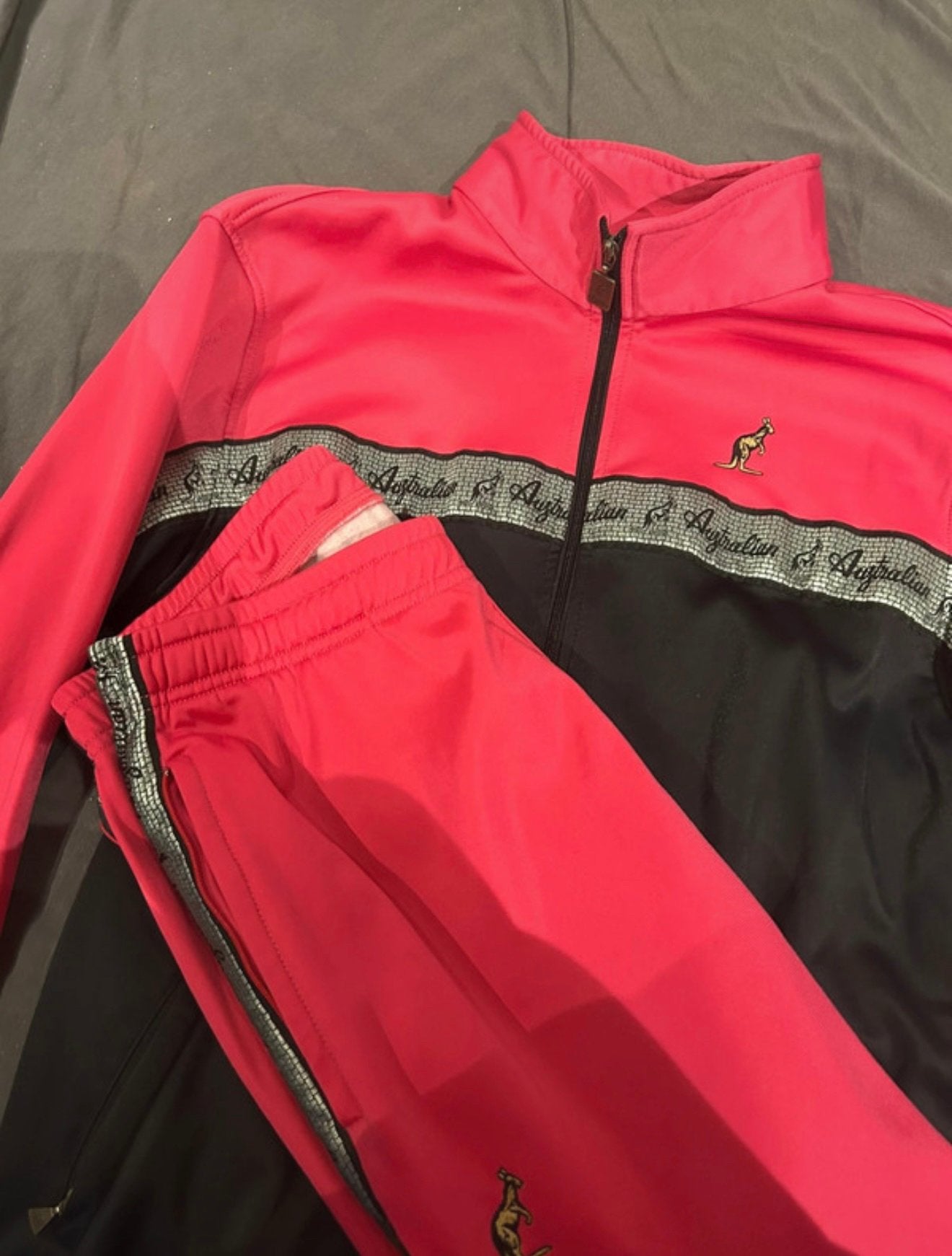 australian pak roze met zilvere bies, Ophalen of Verzenden, Zo goed als nieuw, Roze, Voetbal