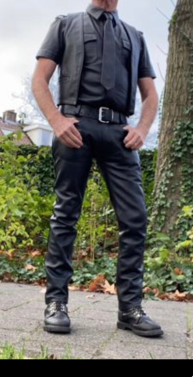 Zwart lederen kleding, Ophalen, Zo goed als nieuw