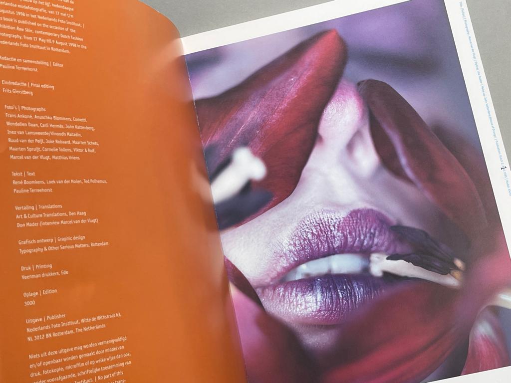 Rauw op het lijf Raw skin Hedendaagse Modefotografie 1988, Ophalen of Verzenden, Zo goed als nieuw, Fotografie algemeen