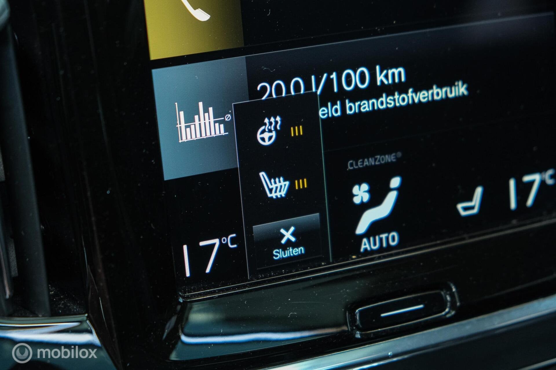Foto 31 van Volvo V90 2.0 T8 AWD R-Design | Stoel en stuurwielverwarming