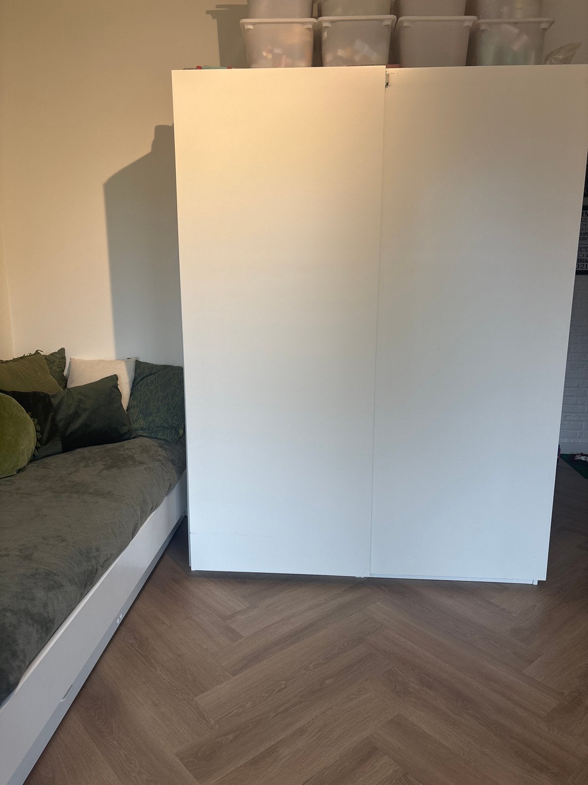 Witte kledingkast met schuifdeuren en planken, Ophalen, Gebruikt, 200 cm of meer, 50 tot 100 cm