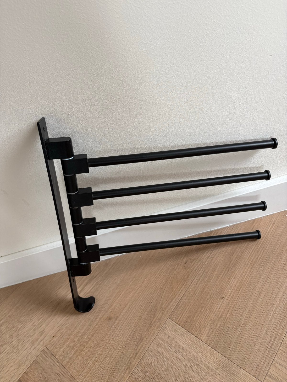 Ruimtebesparende hanger met 4 draaibare stangen - Nieuw, Huis en Inrichting, Woonaccessoires | Kapstokken, Overige typen, Ophalen of Verzenden