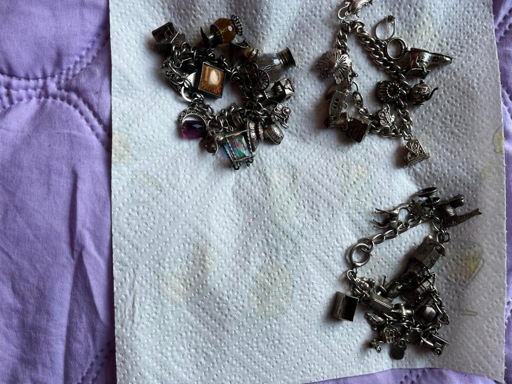 Zwaar zilveren bedel armbanden. 3 Stuks, Zo goed als nieuw, 4 bedels of meer, Zilver, Ophalen