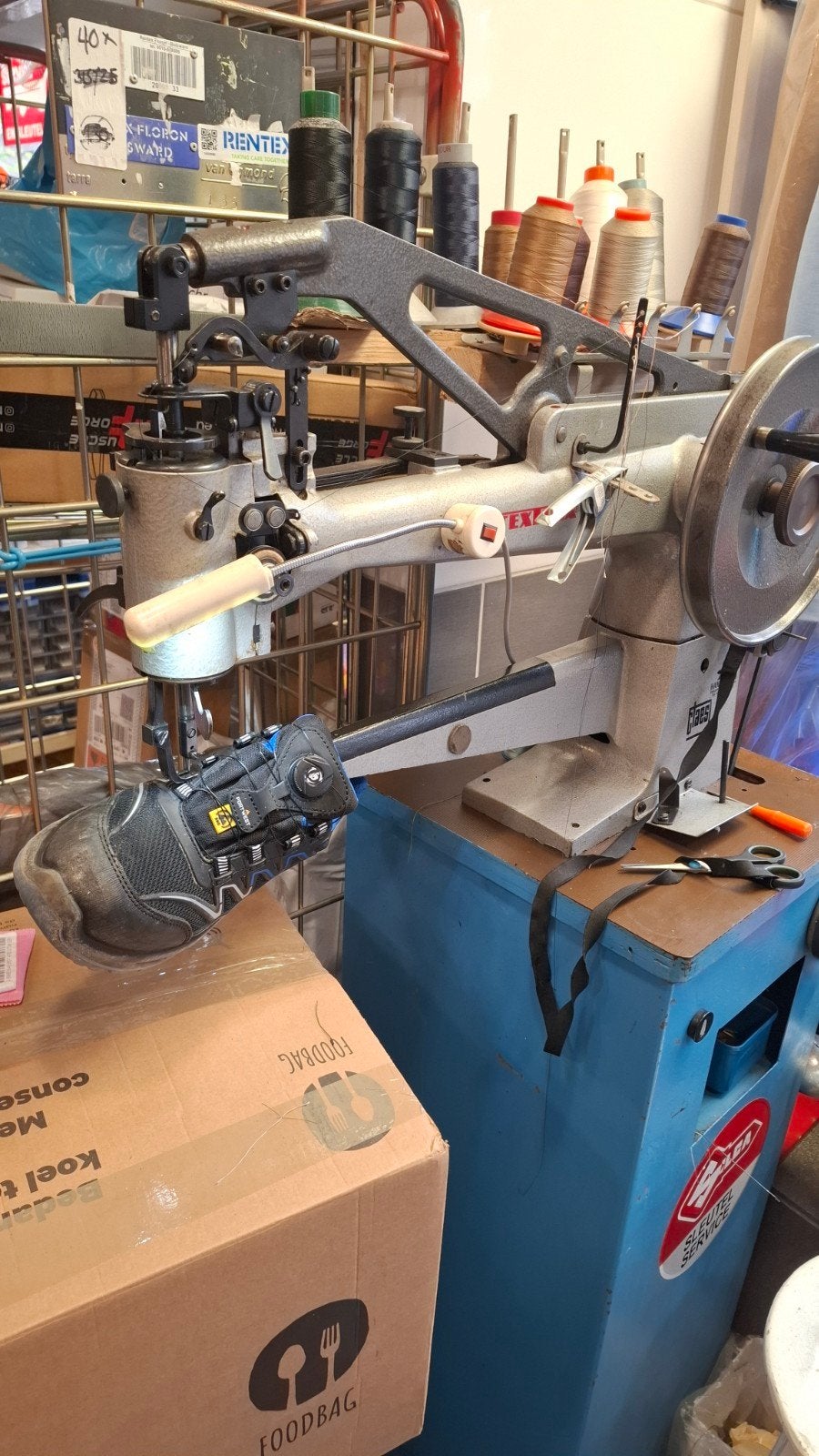 Professionele schoenreparatiemachine - VEB Textima, Ophalen of Verzenden, Gebruikt