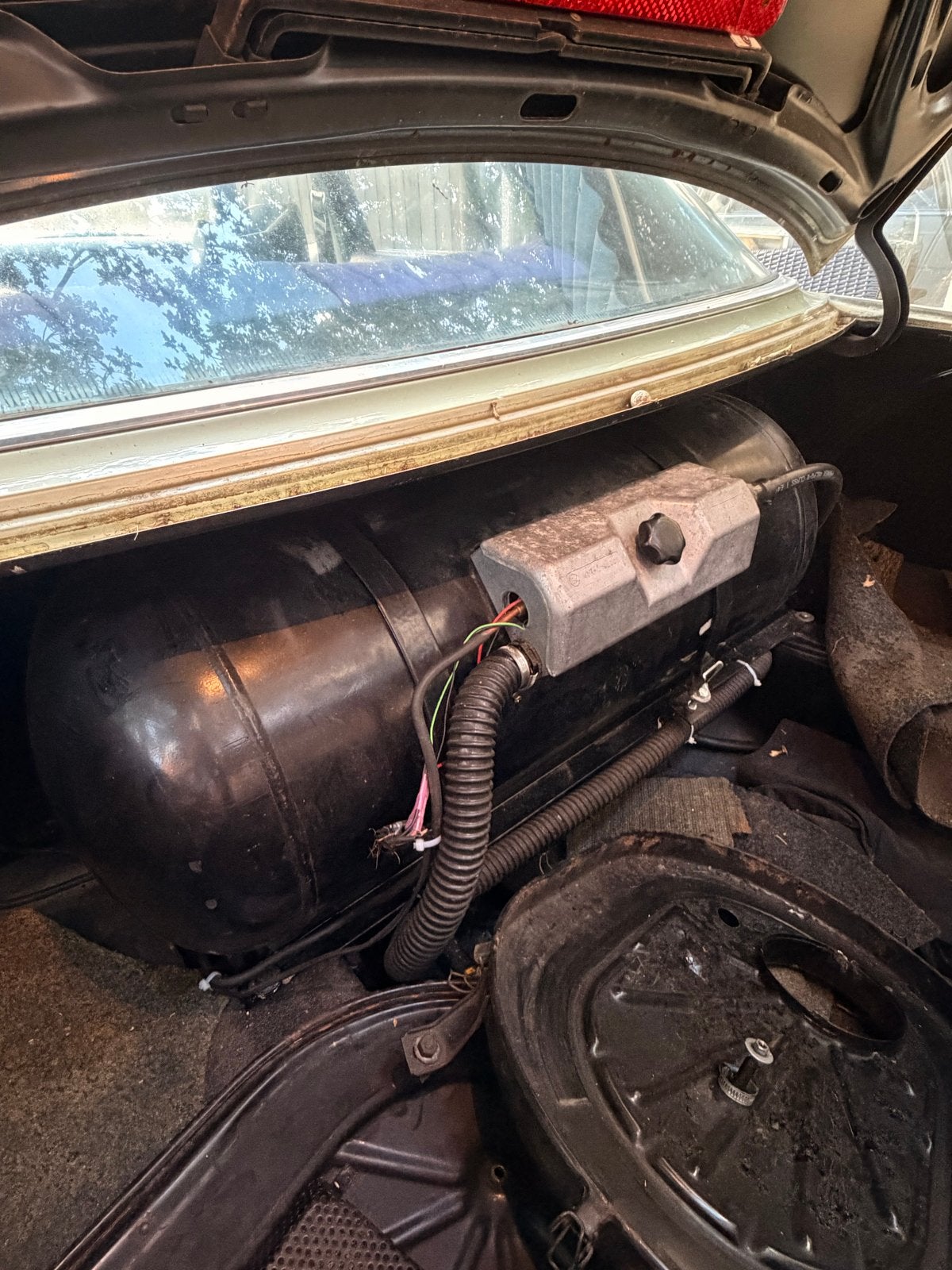 Mercedes-Benz W116 LPG tank in goede staat, Auto-onderdelen, Brandstofsystemen, Ophalen of Verzenden, Gebruikt, Mercedes-Benz