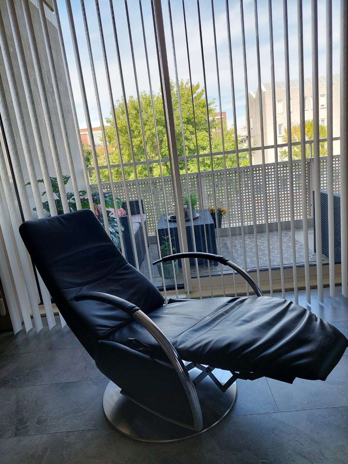 prachtige  leren relaxfauteuil in nieuwstaat, Ophalen, Zwart, Eén