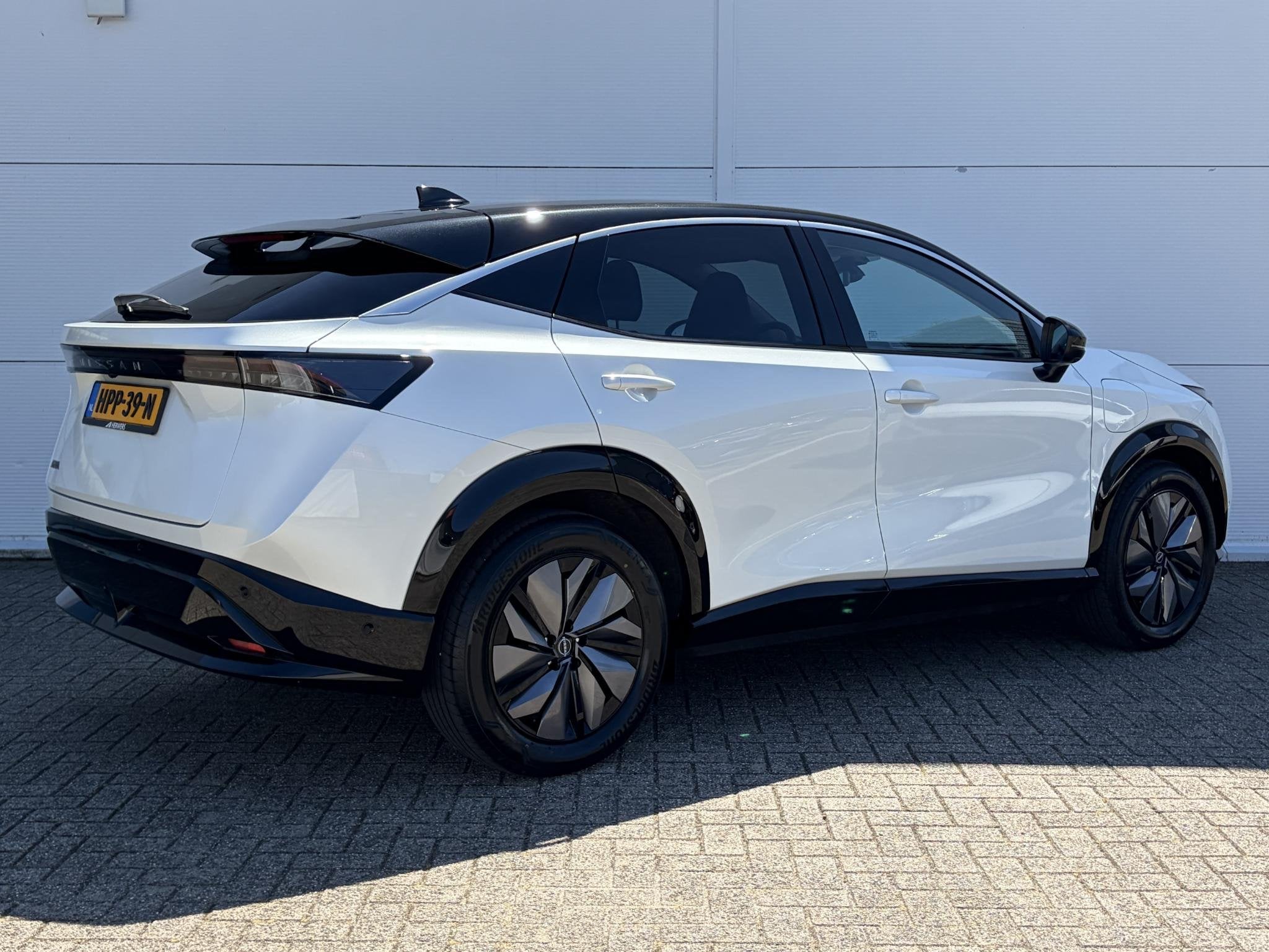 Nissan Ariya Advantage Edition Plus 91 kWh / Achterbank verw, Auto's, Nissan, Gebruikt, 750 kg, Wit, Ariya