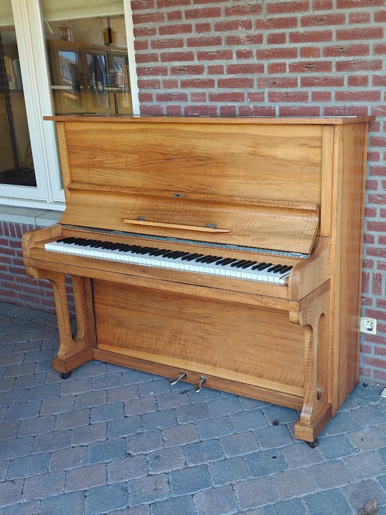 Karakteristieke piano (gratis ophalen), Muziek en Instrumenten, Ophalen, Gebruikt, Bruin, Piano