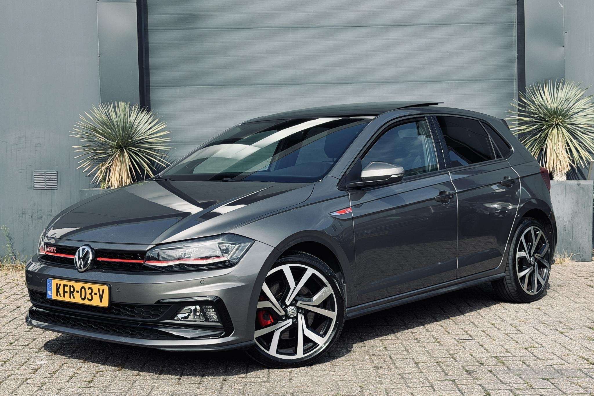 Volkswagen Polo 2.0 TSI GTI Virtual/Pano/Led/Camera, Stof, Gebruikt, 4 cilinders, 1984 cc