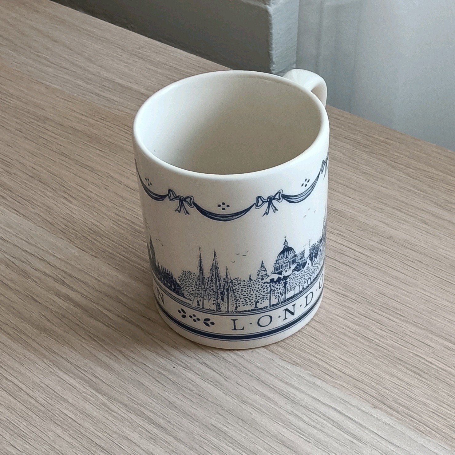 London limetree&hamilton mok 7,5x8,8 cm, Ophalen of Verzenden, Zo goed als nieuw, Overige stijlen, Kop(pen) en/of Schotel(s)