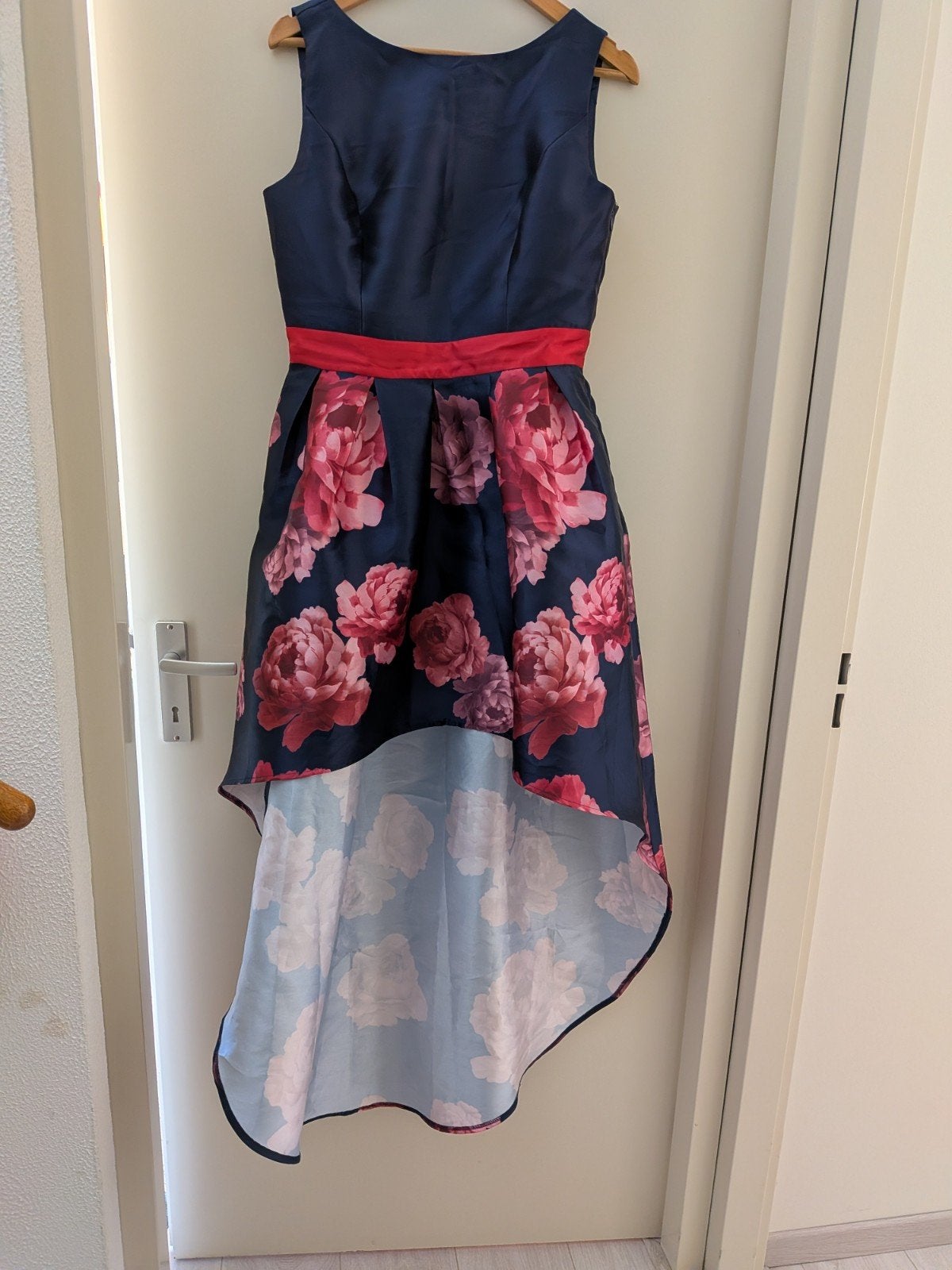 Chi Chi London Feestjurk ML, Kleding | Dames, Maat 38/40 (M), Ophalen of Verzenden, Zo goed als nieuw, Chi Chi London