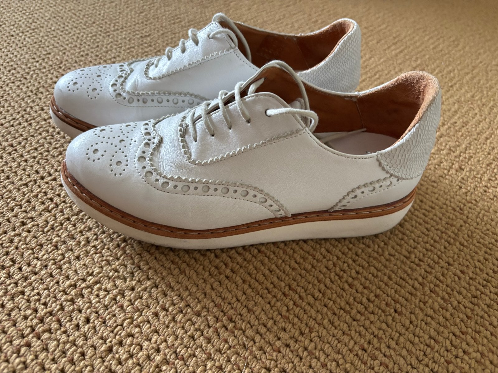 Via Vai schoenen wit leer, maat 38, zo goed als nieuw, Kleding | Dames, Schoenen, Ophalen of Verzenden, Zo goed als nieuw, Wit