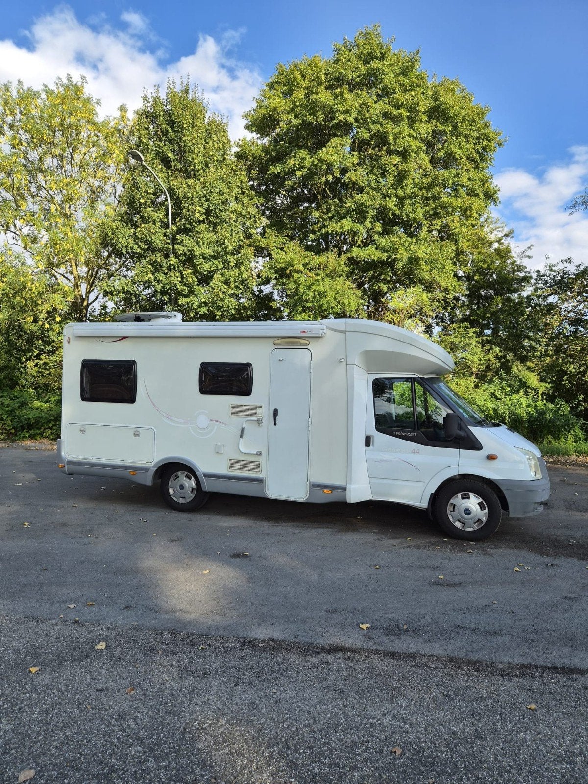 Ford camper challenger genesis 44, Caravans en Kamperen, Campers, Ringverwarming, Ford, 6 tot 7 meter, Challenger