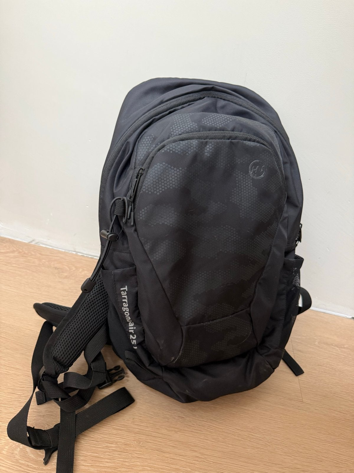 Zwarte Tarragonair 25L Rugzak, 25 tot 40 cm, Zo goed als nieuw, Trekking, Ophalen