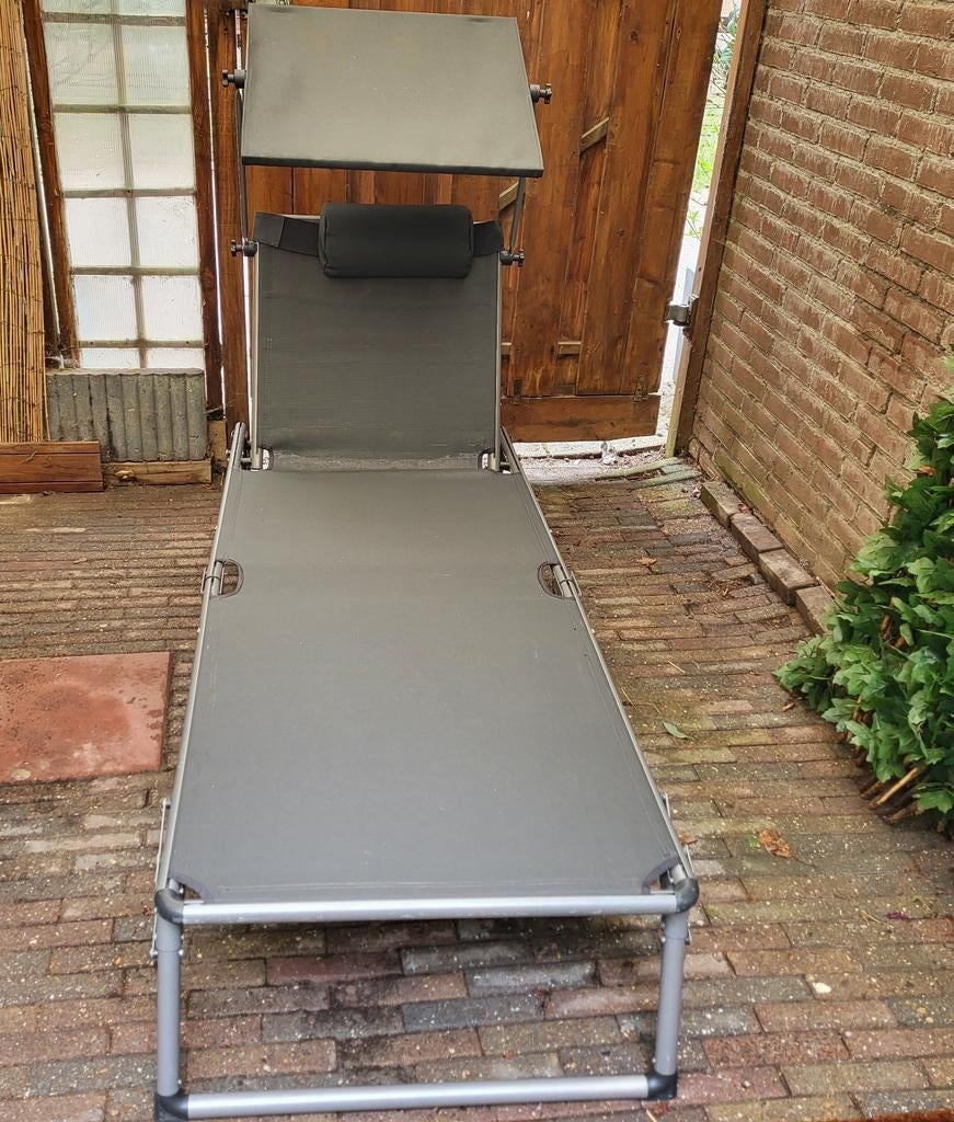 Ligbed met zonnedak verstelbaar, Tuin en Terras, Ophalen, Zo goed als nieuw, Aluminium, Verstelbaar