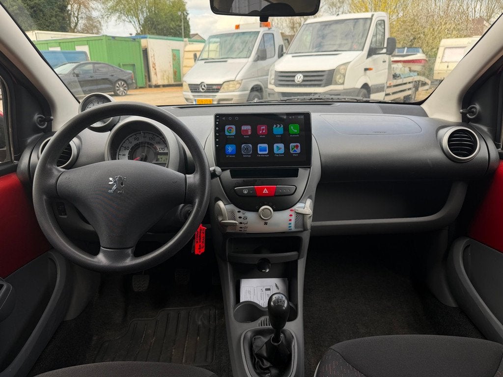 Peugeot 107 1.0 | NWE APK | CarPlay | E-Pakket |, Auto's, Voorwielaandrijving, Euro 5, Gebruikt, Overige kleuren